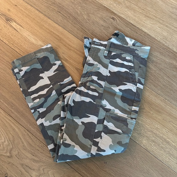 J. Crew Cargo Pants NWOT - Picture 2 of 3